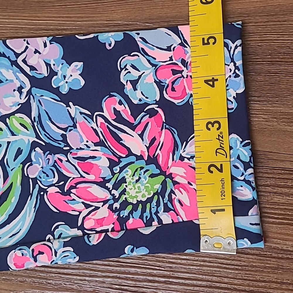 Lilly Pulitzer Blue and Pink Luxletic Leggings used good condition zise 4 - Picture 8 of 12